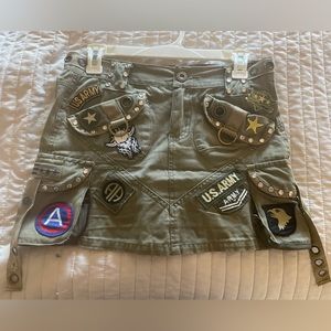 Super cute custom military skirt. Worn once to Stagecoach